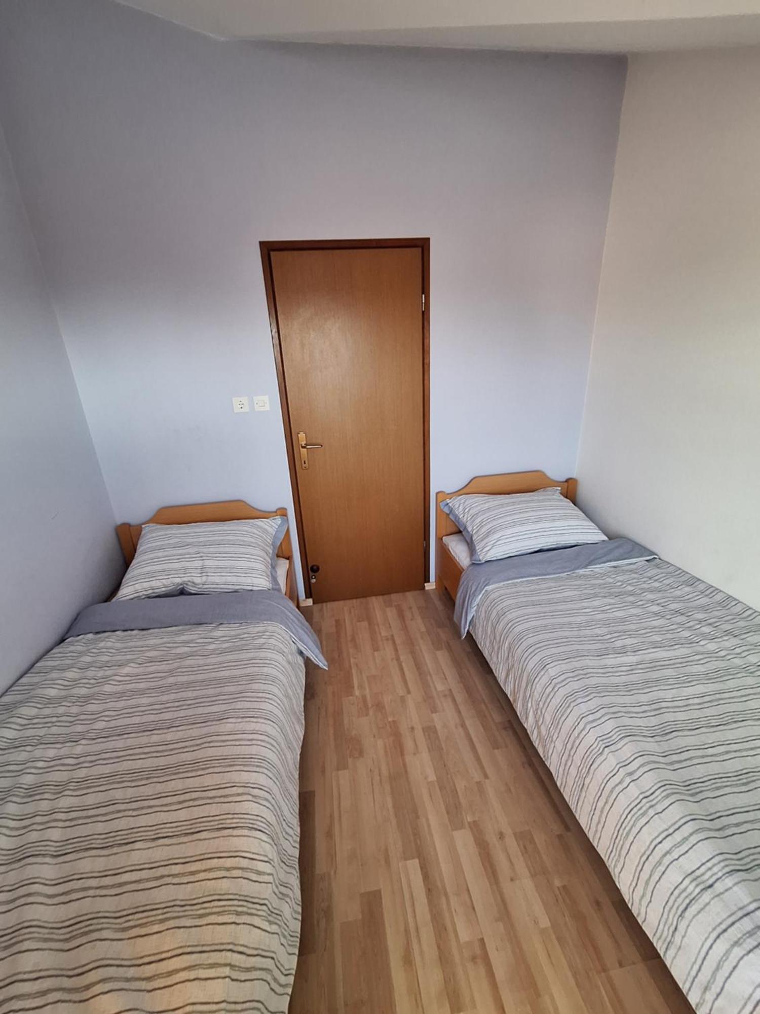 Apartmani Vukovic Пунат Екстериор снимка
